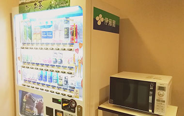 自動販売機（2F）